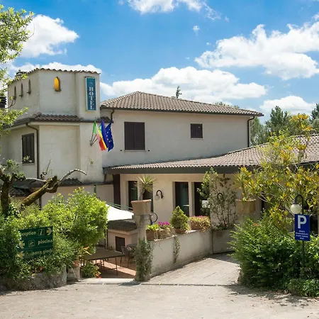 Hotel Le Rocce Magione